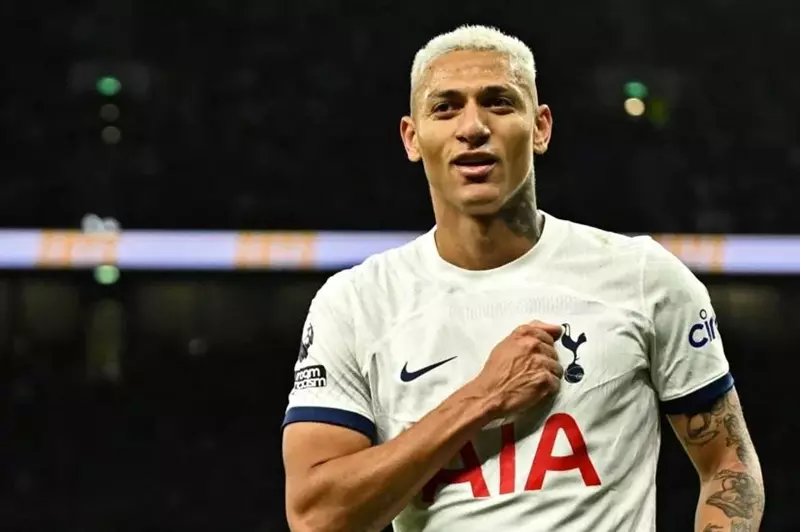 إيفرتون يخطط لإعادة ريتشارليسون في يناير